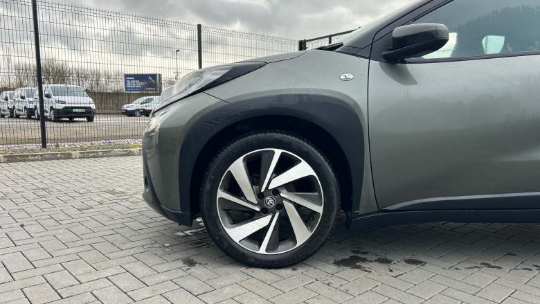 Toyota Aygo X 1.0 VVT-i Edge 5dr Petrol Hatchback